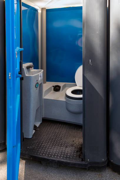 Portable Toilet Options We Offer in Sterling Heights, MI